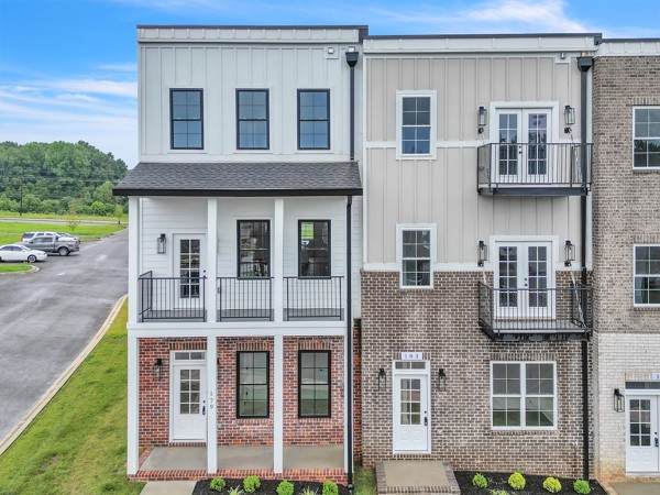 179 Charleston Ave - Photo 1