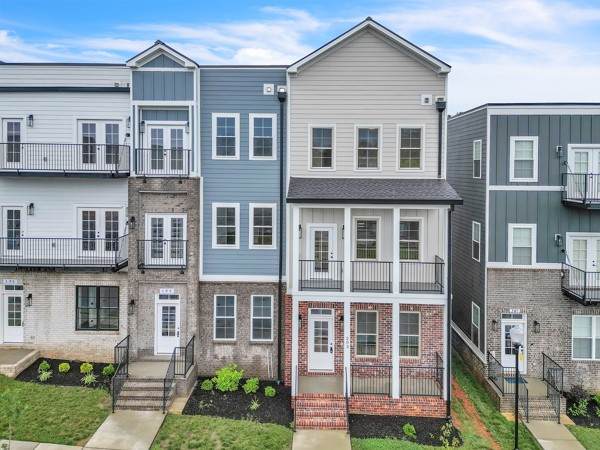 199 Charleston Ave - Photo 1