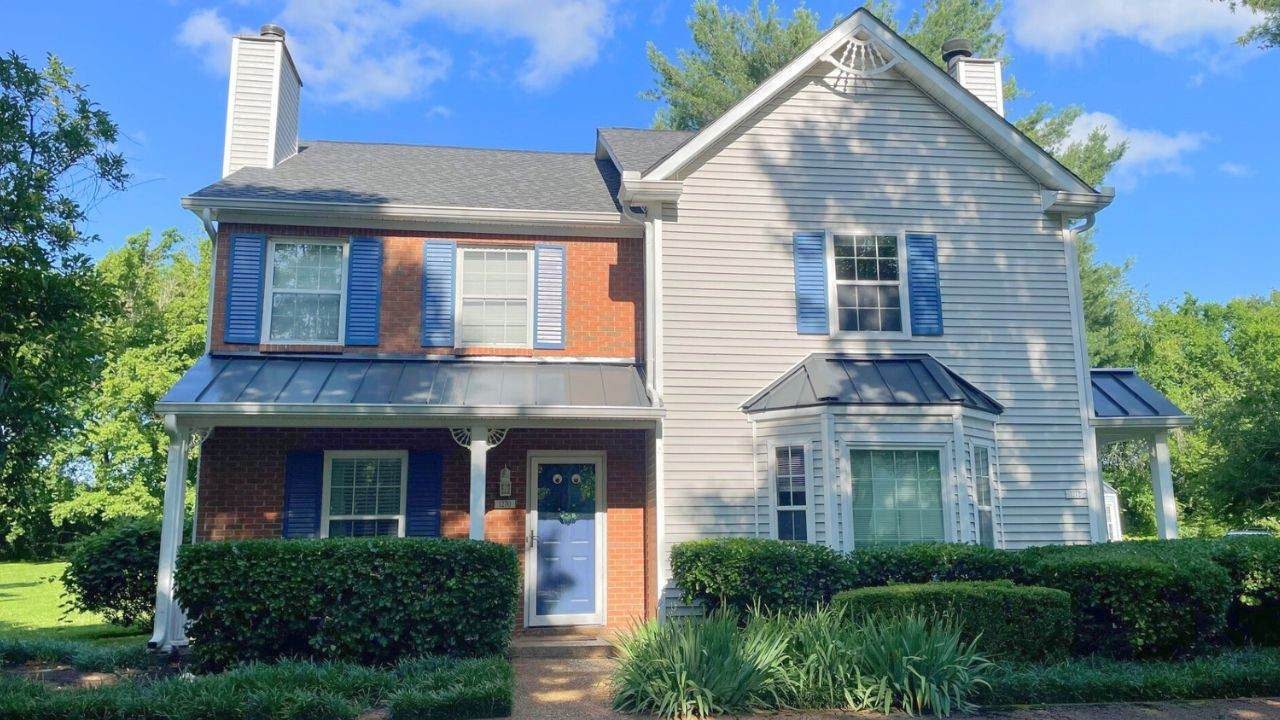 1270 Carriage Park Dr - Photo 1