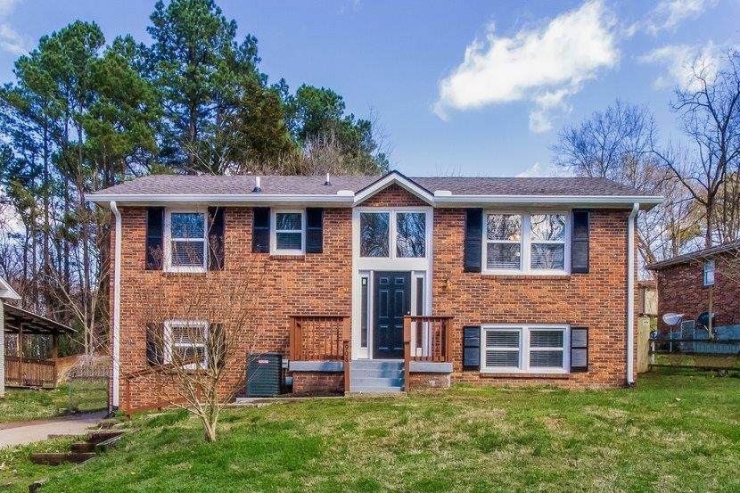 908 Algonquin Ct - Photo 1