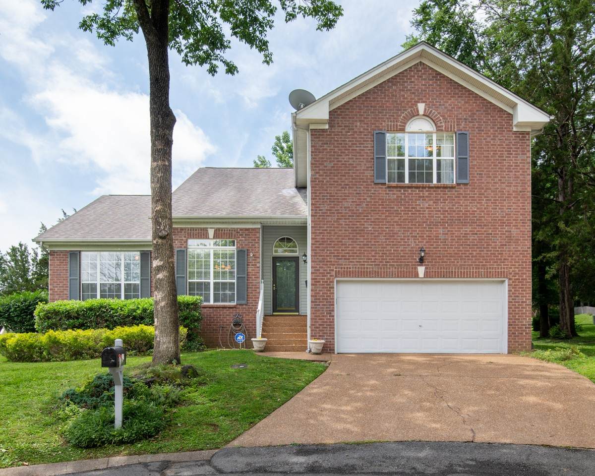 205 Ashtead Ct - Photo 1
