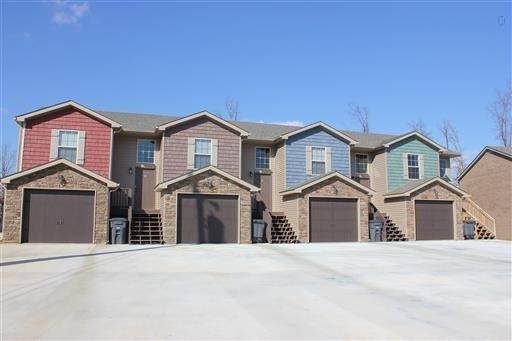 1714 Thistlewood Drive Unit B - Photo 1