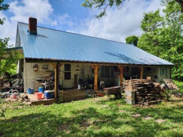 105 Log Home Ln - Photo 1