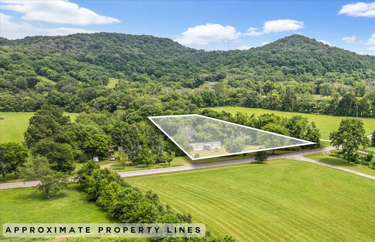 4364 Peytonsville Trinity Rd - Photo 1