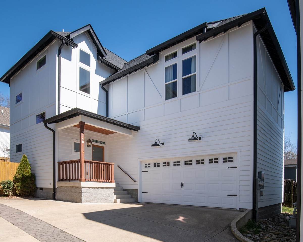 514B Moore Ave - Photo 1