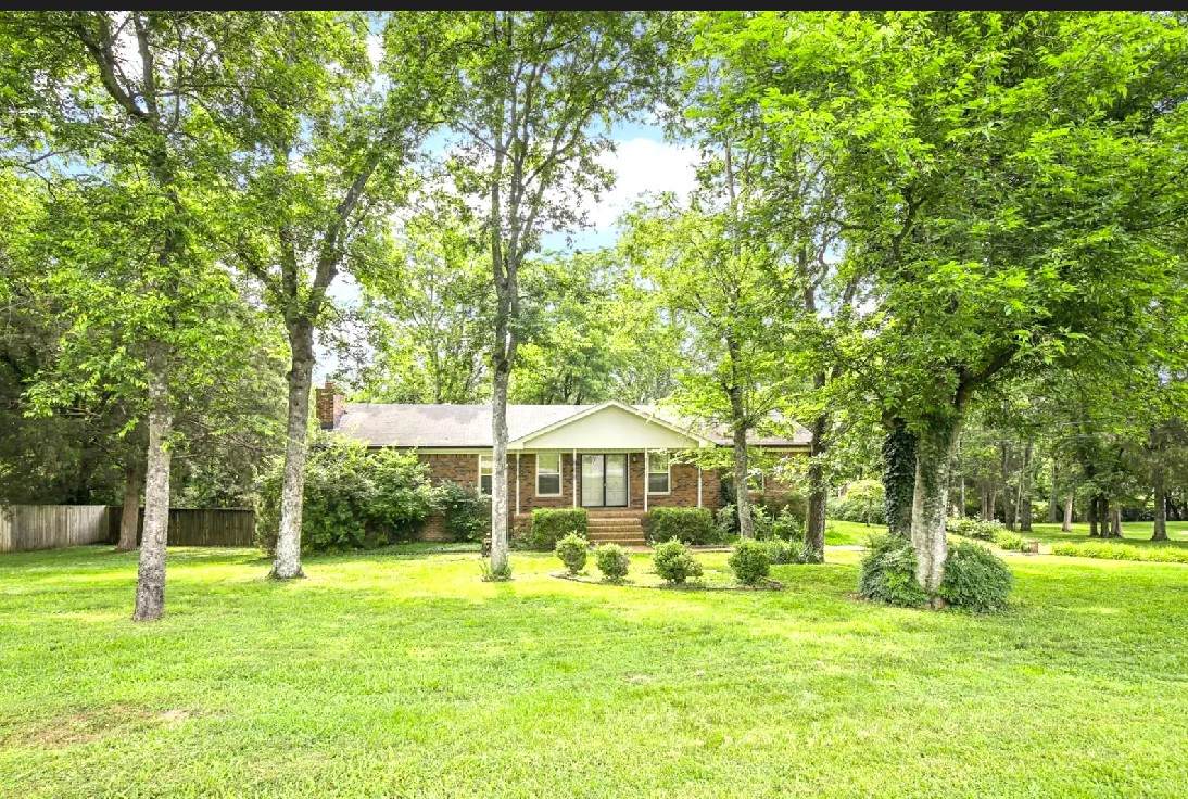 607 Clifton Dr - Photo 1