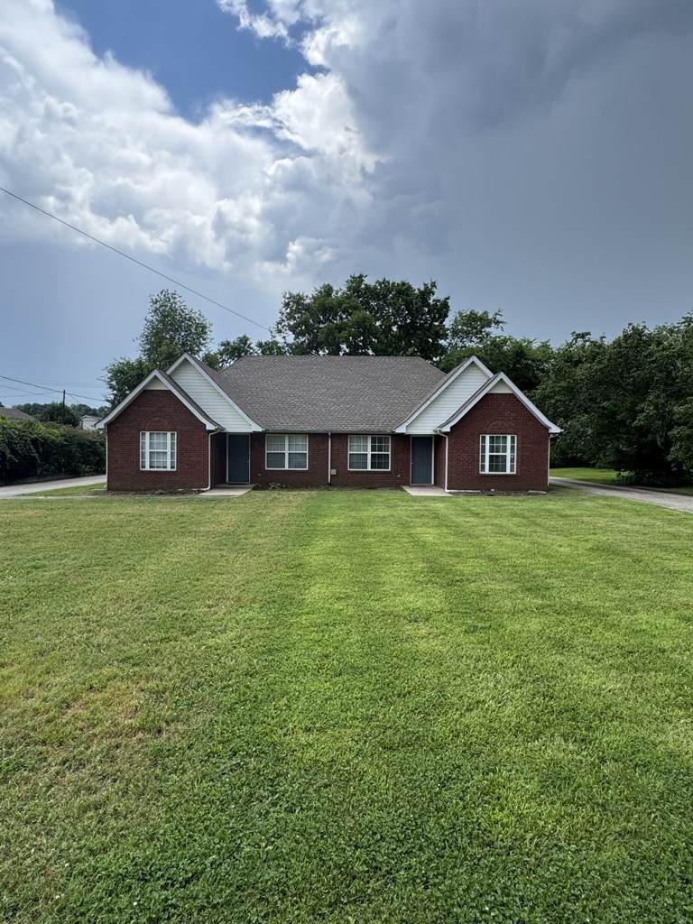 109 Mead Ave - Photo 1