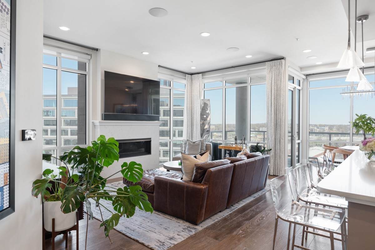 20 Rutledge St - Photo 1