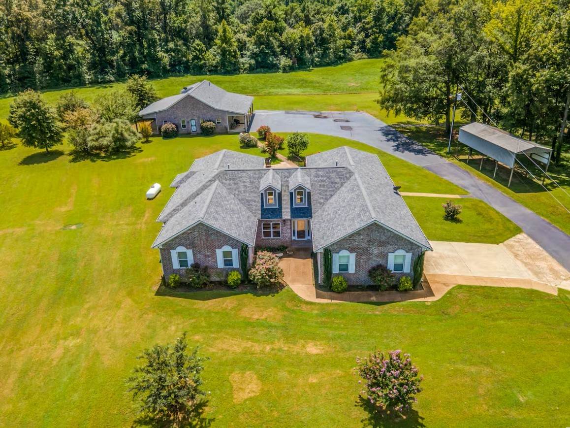 1215 Beaver Creek Dr - Photo 1