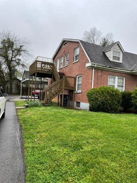 836 Bell Street - Photo 1