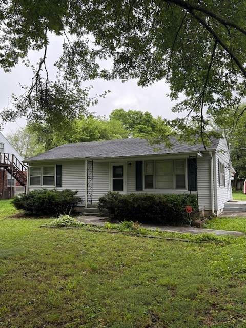 137 North St - Photo 1