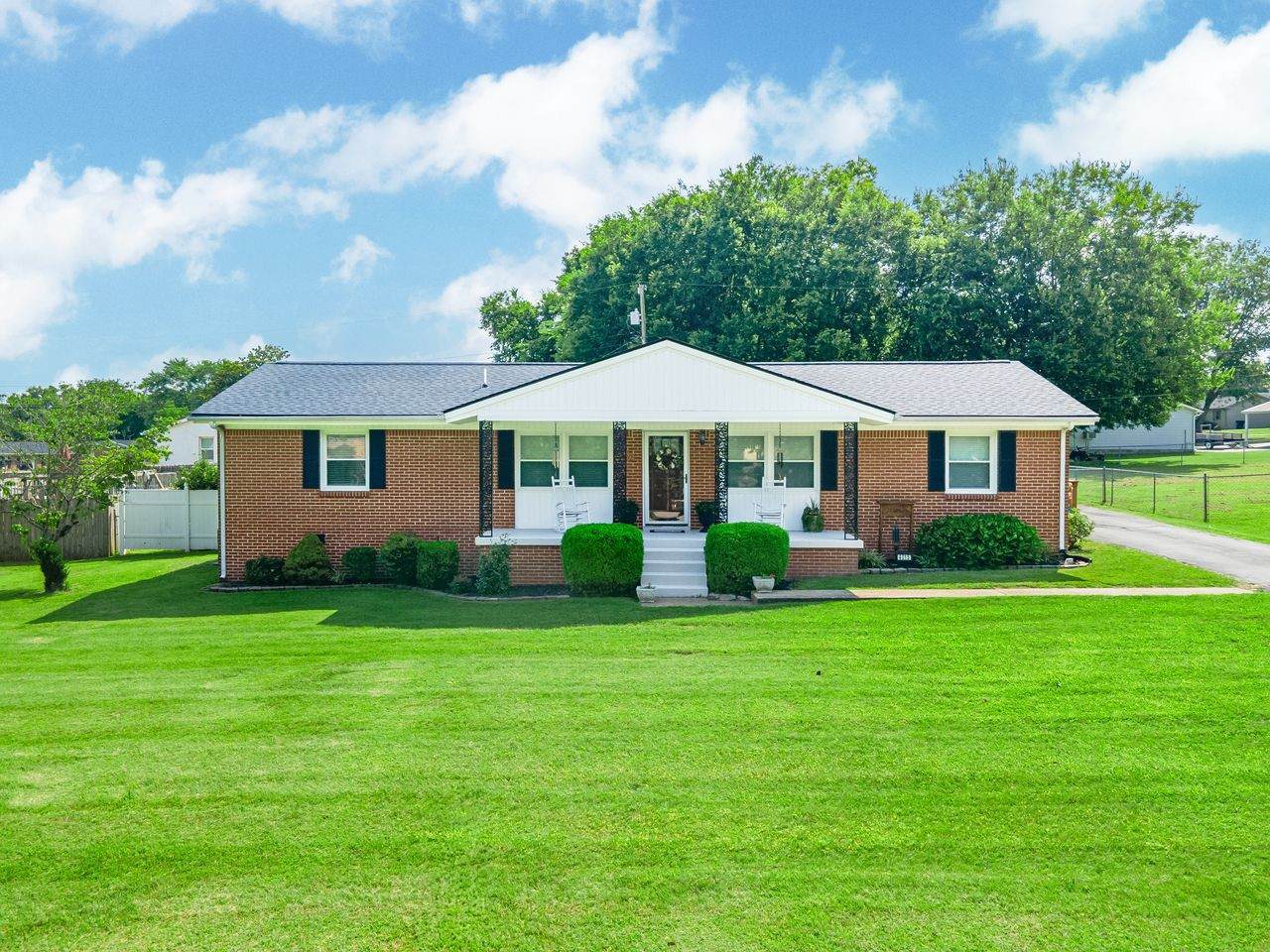 4015 Brookside Dr - Photo 1