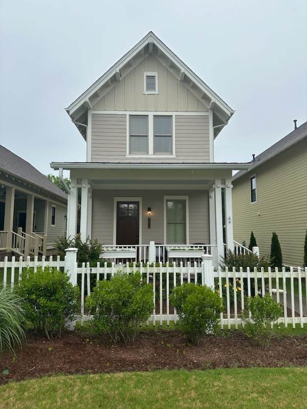 1073 Rochelle Ave - Photo 1