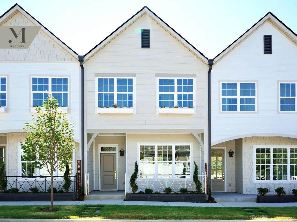 1576 Madison Street - Photo 1