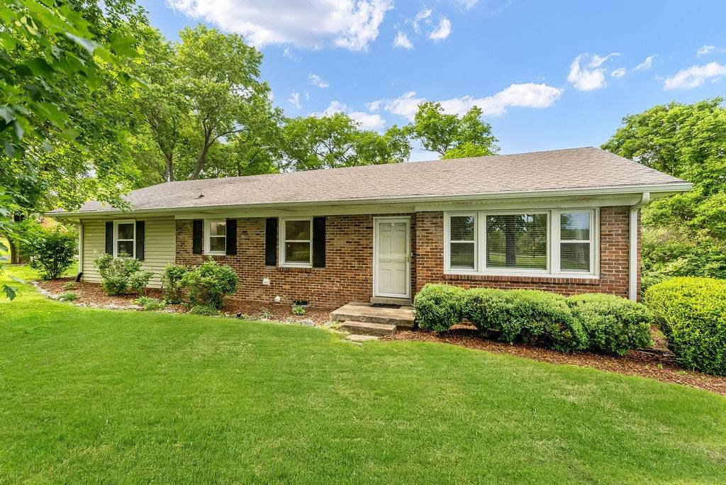2086 Wilson Pike - Photo 1