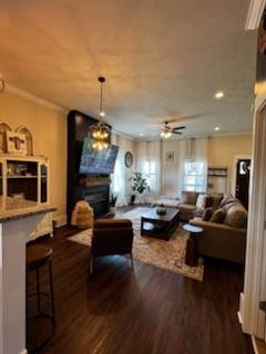 https://bt-photos.global.ssl.fastly.net/nashville/orig_boomver_1_RTC2942925-1.jpg