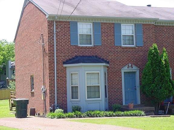 1006 Hammack Ct - Photo 1