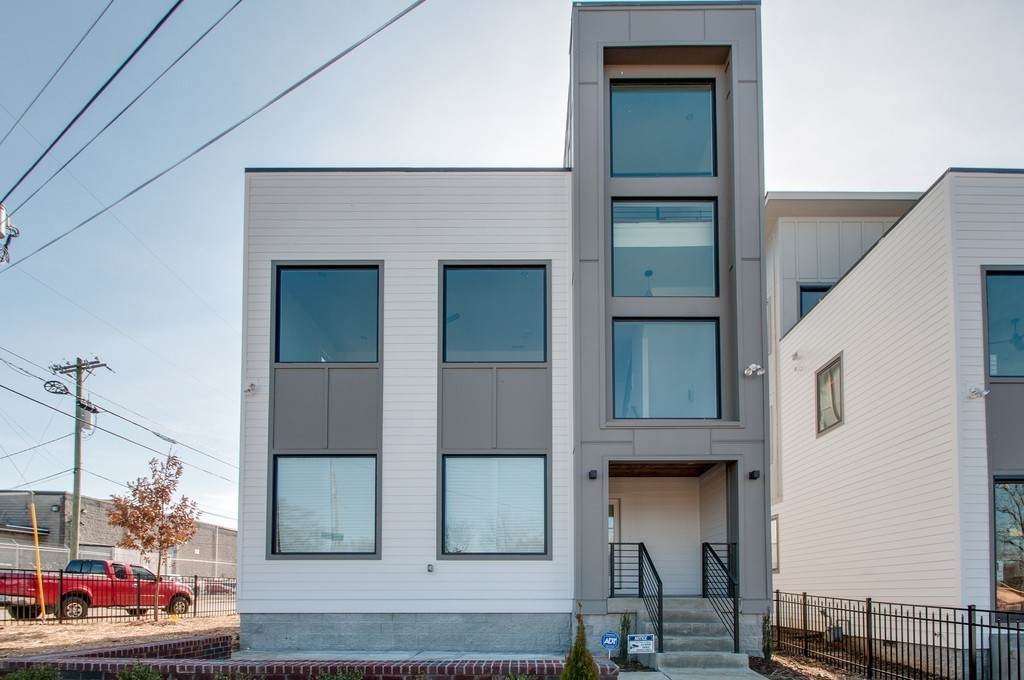 1201 Tremont St - Photo 1