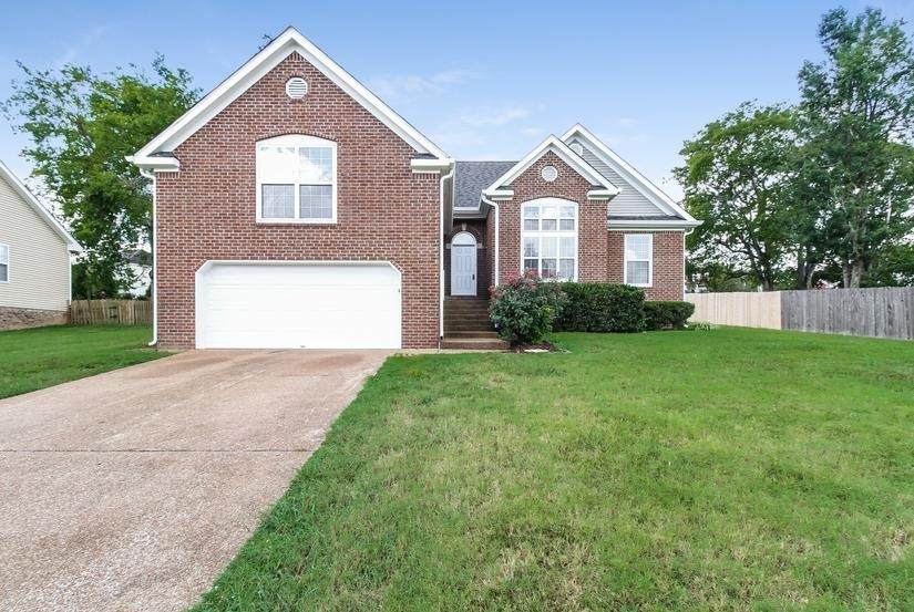 2737 Aston Woods Ln - Photo 1