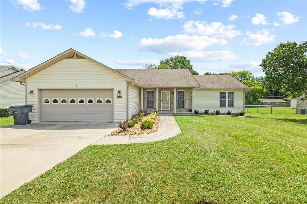 448 Hillary Ct - Photo 1