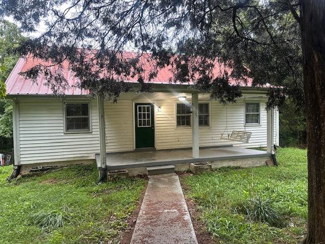 525 Hickory Cir - Photo 1