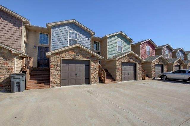 1716 Thistlewood Dr #D - Photo 1