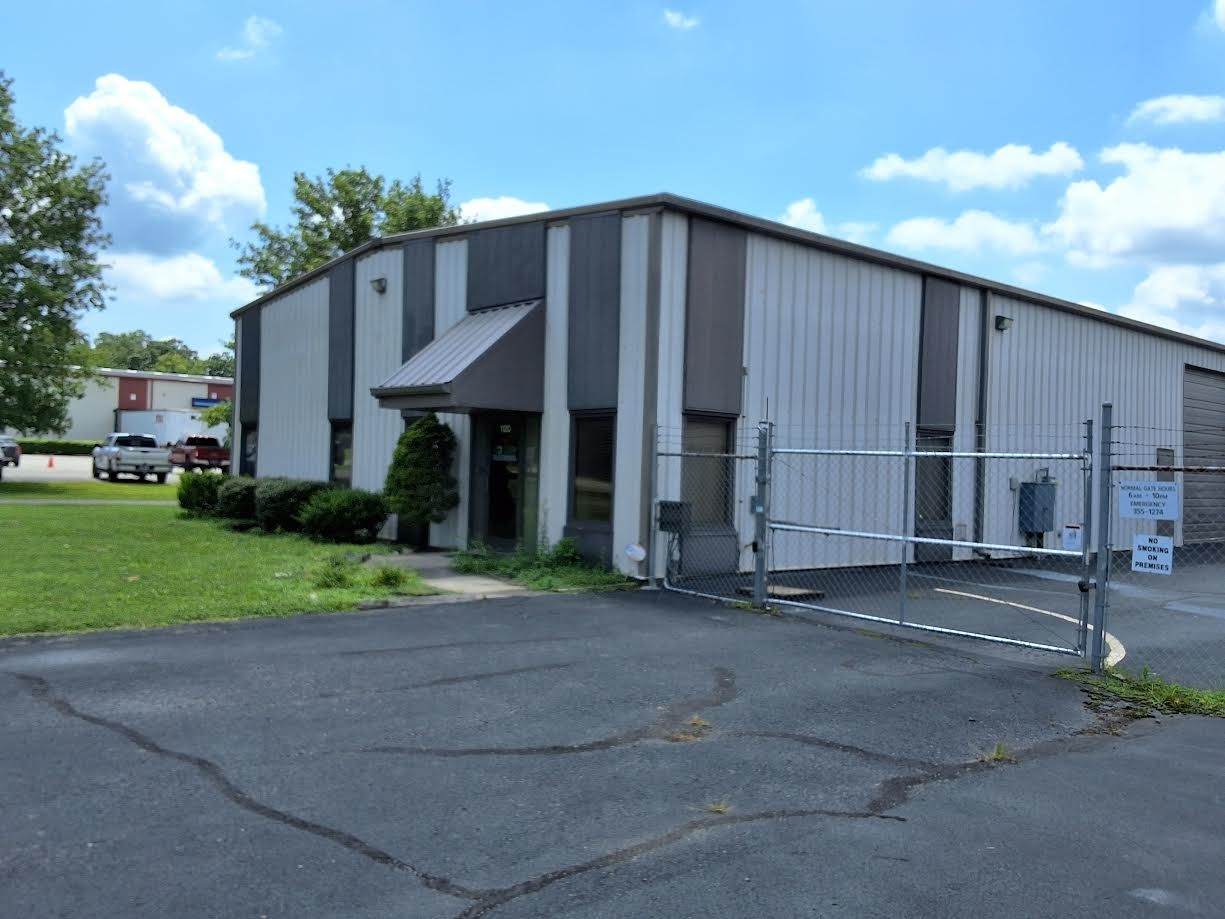 1120 Courier Pl - Photo 1