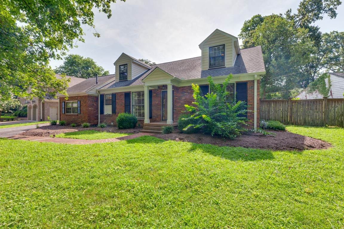 690 Clearview Dr - Photo 1