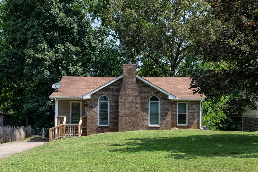 2269 Ermine Dr - Photo 1