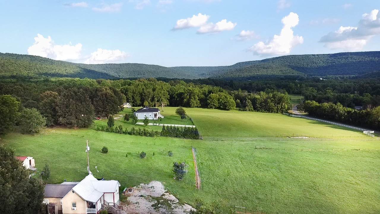 1055 Chestnut Grove Rd - Photo 1