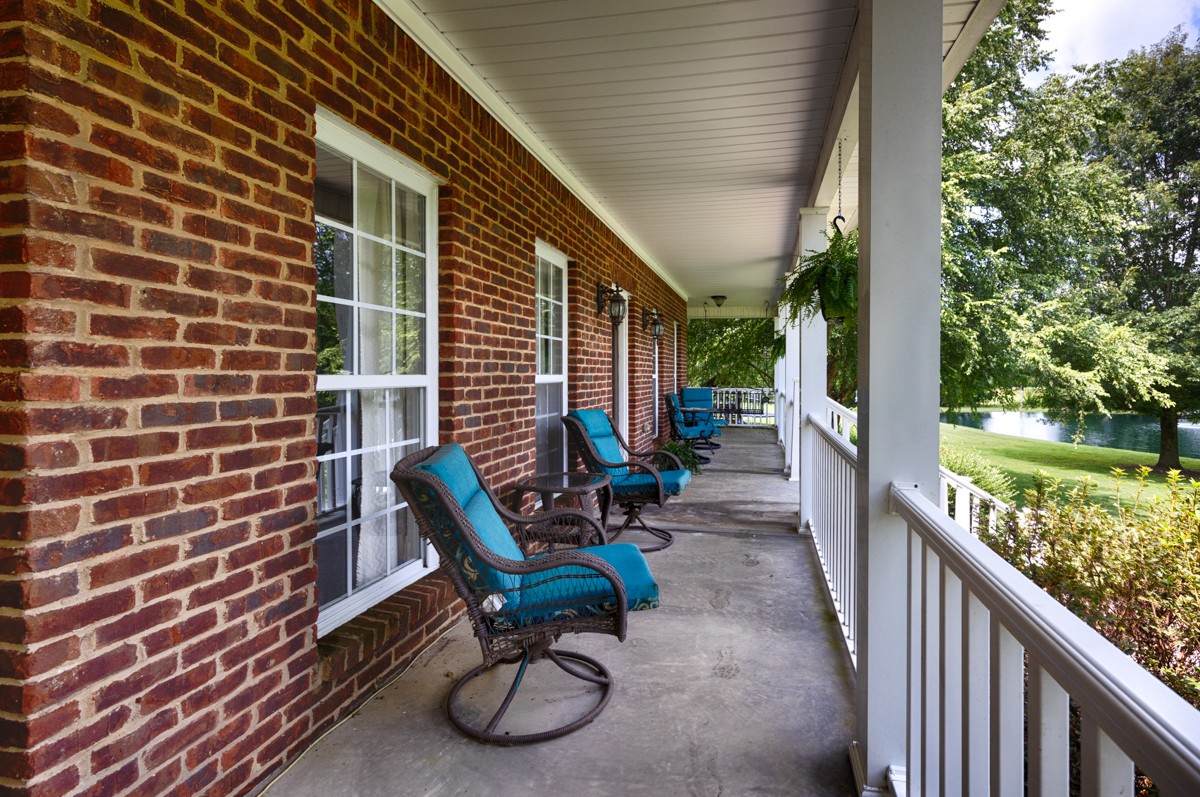 https://bt-photos.global.ssl.fastly.net/nashville/orig_boomver_1_RTC2957433-1.jpg