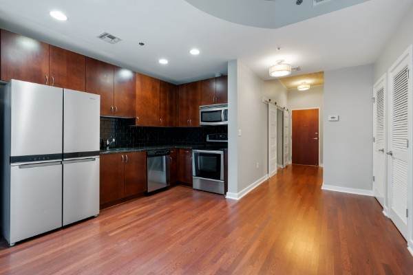 301 Demonbreun St - Photo 1