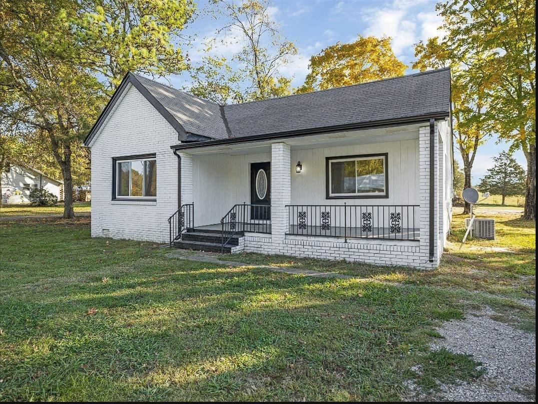 6267 Nashville Hwy - Photo 1