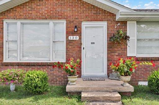 https://bt-photos.global.ssl.fastly.net/nashville/orig_boomver_1_RTC2958951-1.jpg