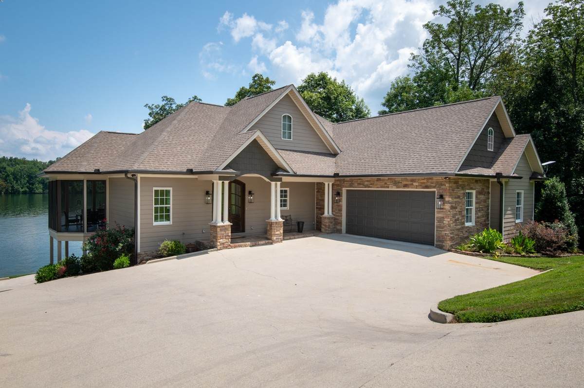 192 Pleasant Dr - Photo 1