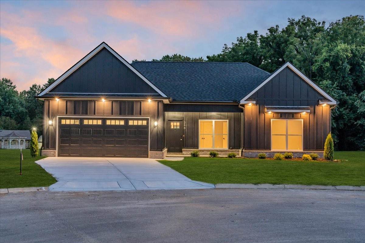 348 Lookout Dr - Photo 1