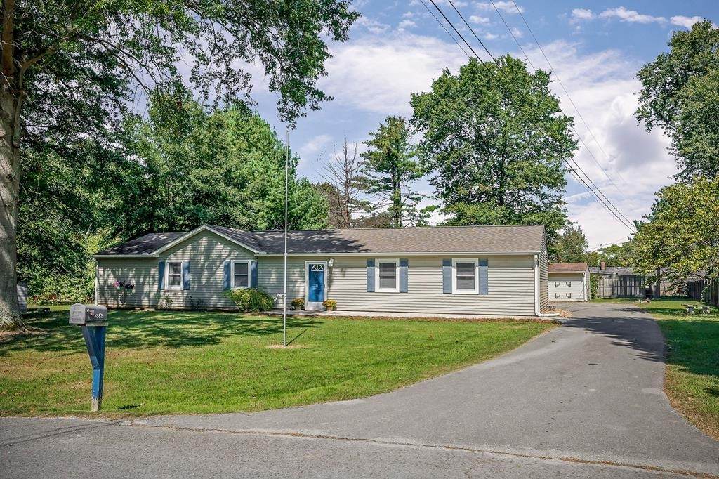 3382 Norfolk Dr - Photo 1