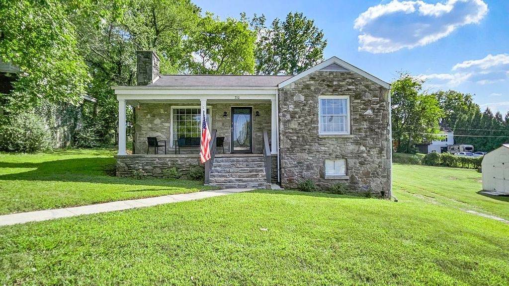 710 Hatcher Dr - Photo 1