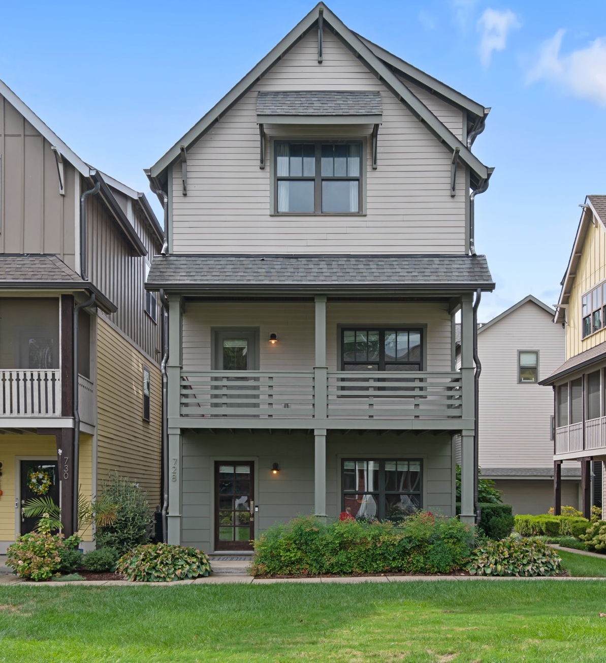 728 Centerpoint Ln - Photo 1