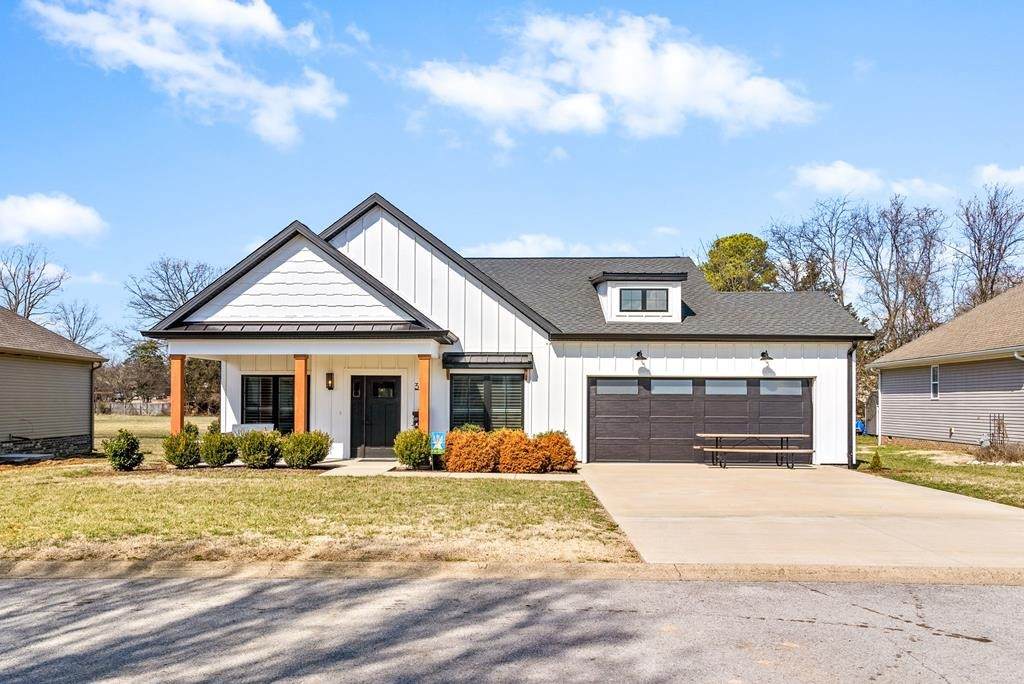 398 Irish Cir - Photo 1