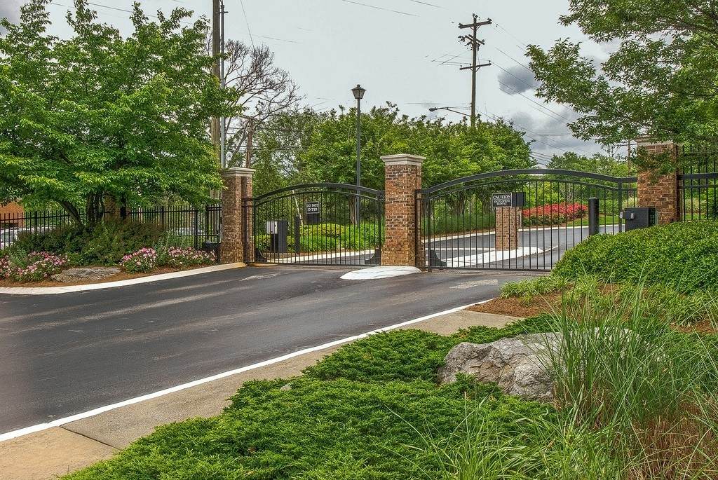 2025 Woodmont Blvd - Photo 1