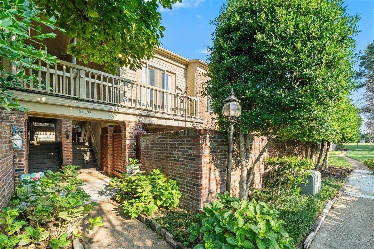 5920 Julian Ct - Photo 1