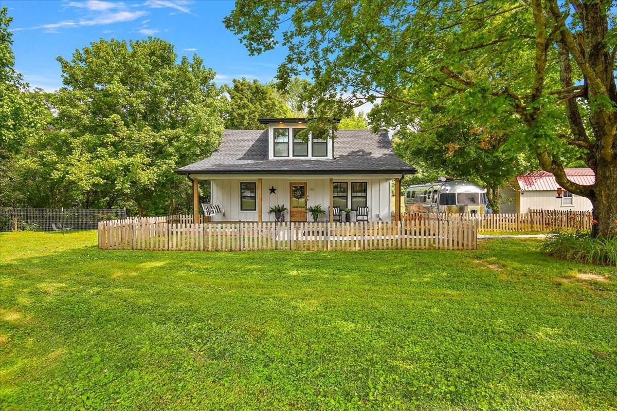 145 W Hollis Chapel Rd - Photo 1