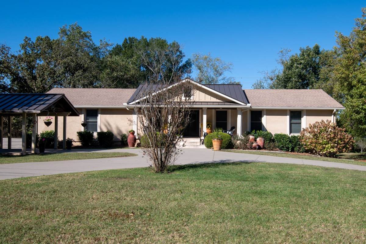 318 W Lee Etta Dr - Photo 1