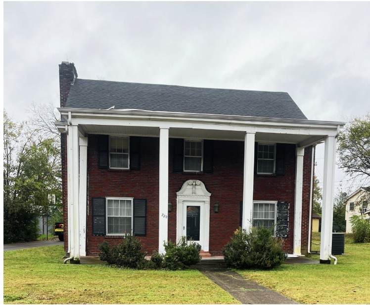 220 Cumberland Dr - Photo 1