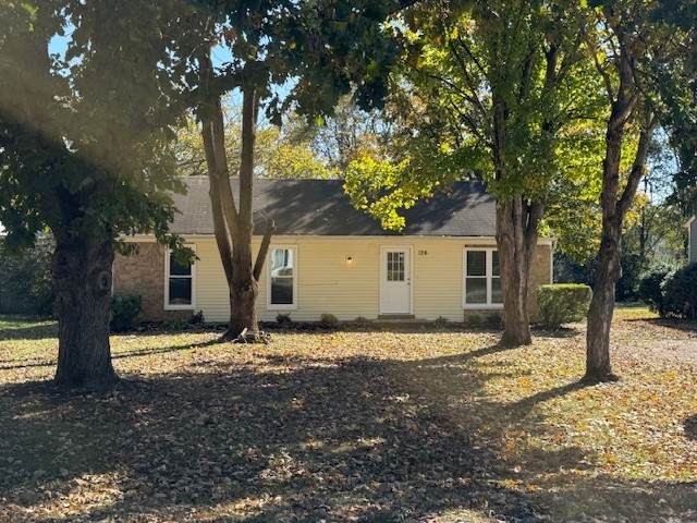 126 Grenadier Dr - Photo 1