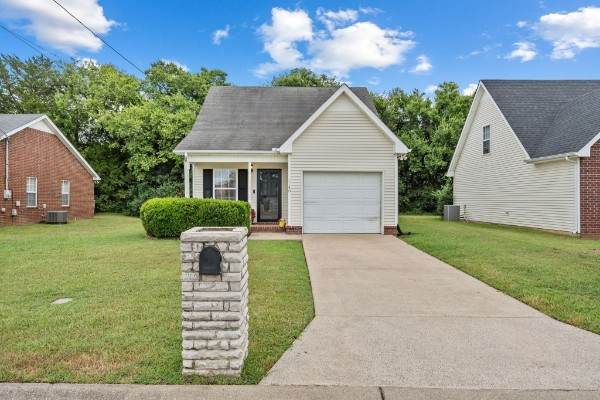1140 Eastwoods Dr - Photo 1