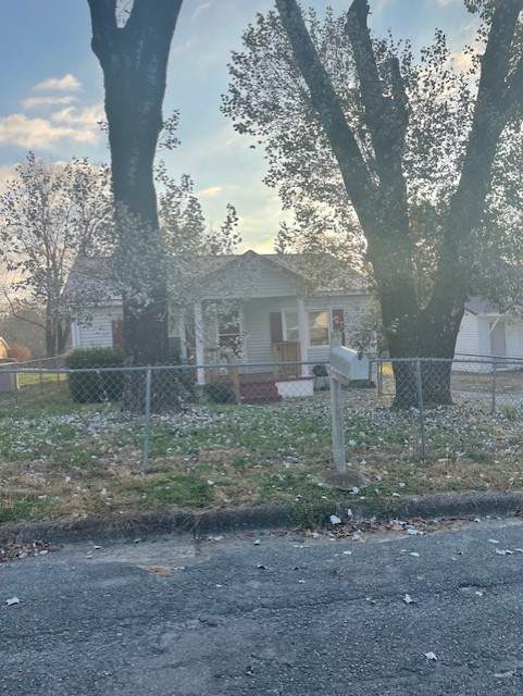 514 Hayes Ave - Photo 1