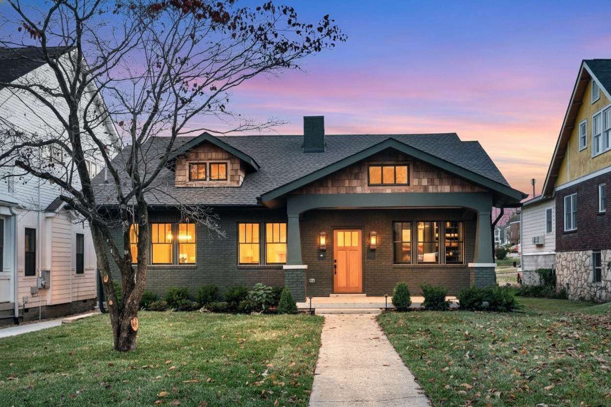 929 Bradford Ave - Photo 1