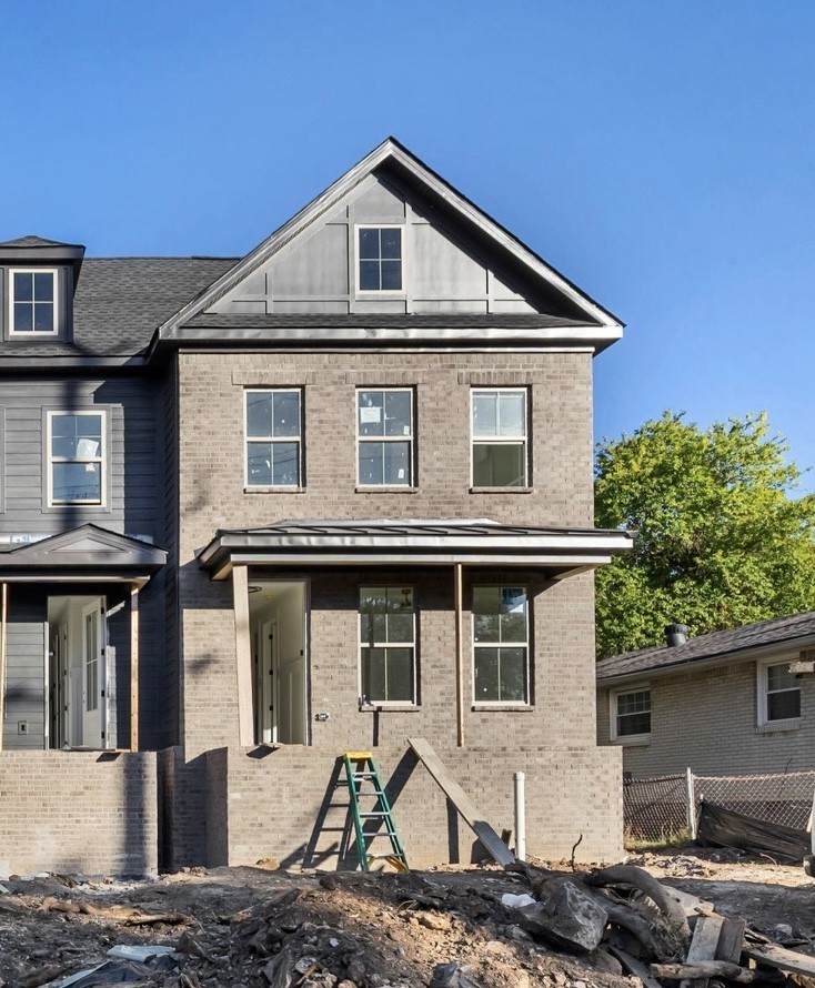 920B 14th Ave - Photo 1